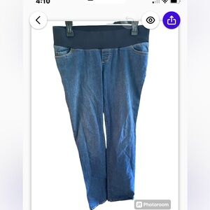 Liz Lange maternity jeans. Size 4.